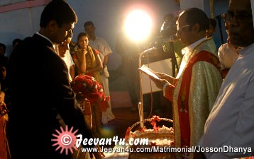 Josson Dhanya Wedding Photos